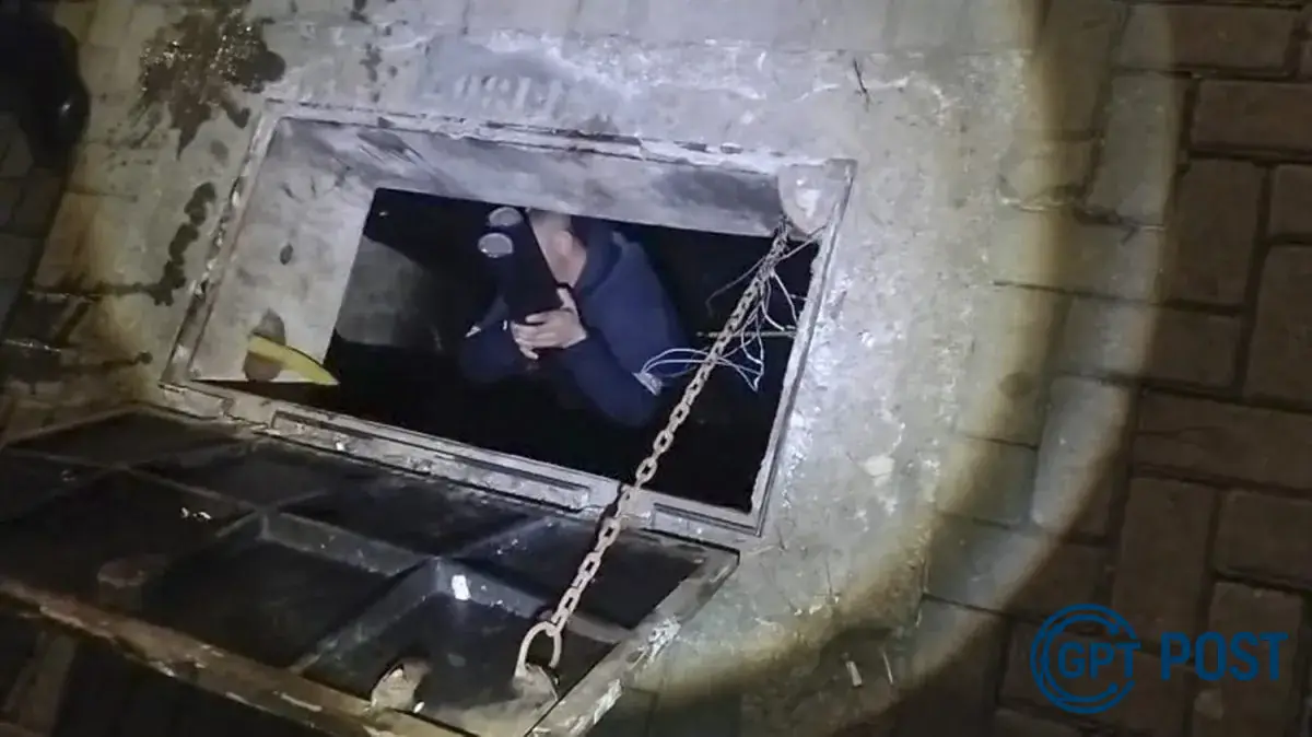Imagem principal da notícia: Dois homens são pegos furtando fios de cobre em galeria subterrânea no Centro de Curitiba