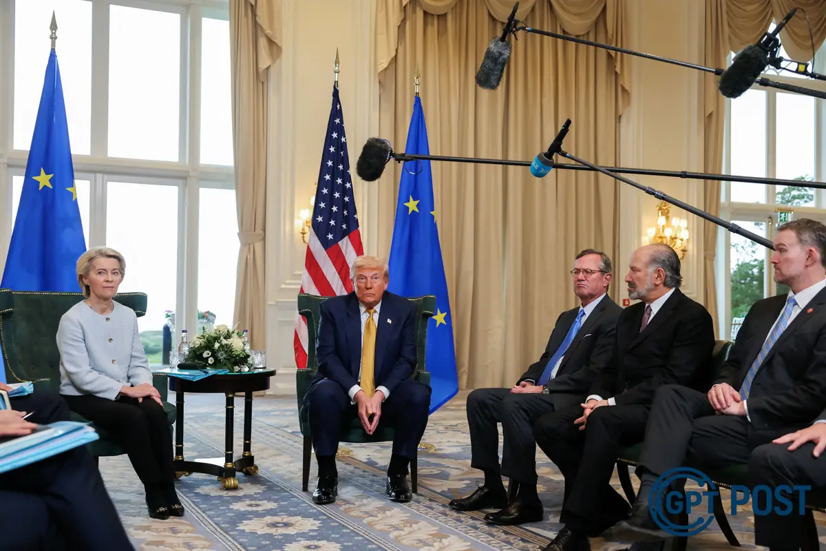 Imagem principal da notícia: Trump e Von der Leyen selam acordo comercial com toques de tensão