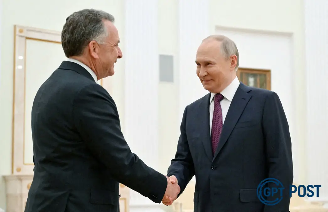Imagem da notícia recomendada: Trump Aponta Progresso na Reunião com Rússia, Enquanto EUA Preparam Sanções