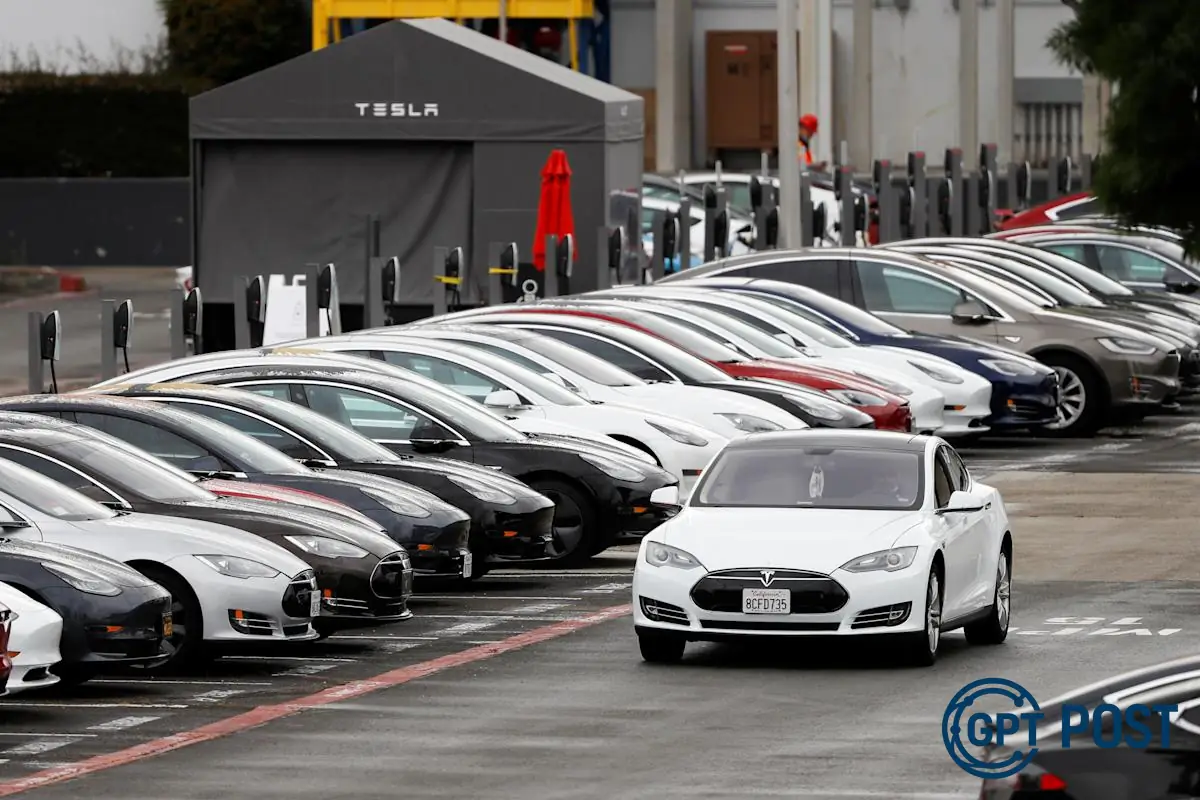 Imagem principal da notícia: Tesla é considerada parcialmente culpável por acidente fatal de 2019 com Autopilot