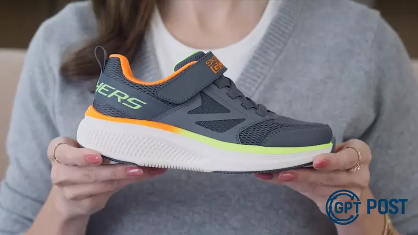 Imagem principal da notícia: Skechers lança tênis com rastreador escondido: A nova moda da vigilância parental