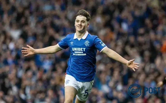 Imagem principal da notícia: Rangers FC: Uma Vitória Esmagadora no Início da Temporada