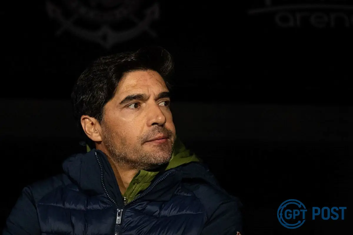 Imagem principal da notícia: Abel Ferreira Critica Arbitragem em Derrota para o Corinthians na Copa do Brasil