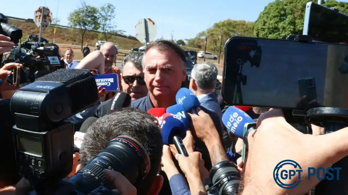 Imagem de Bolsonaro e o silêncio em meio à censura: uma reflexão sobre o poder do discurso