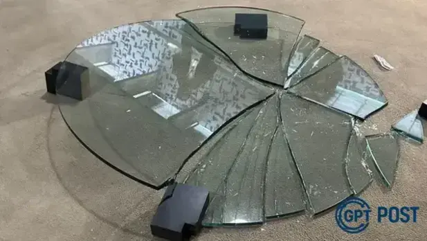 Imagem principal da notícia: Bolsonaro causa confusão na Câmara: mesa quebra e deputado sangra
