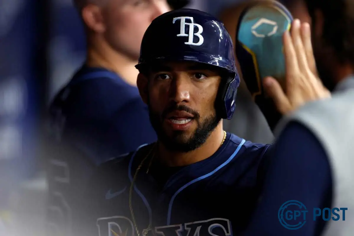 Imagem de Troca Inusitada: Jogador Muda de Time Durante Partida da MLB