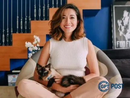Imagem principal da notícia: Jacqueline Sato e os gatos rescatados: um trabalho que transcende o afeto