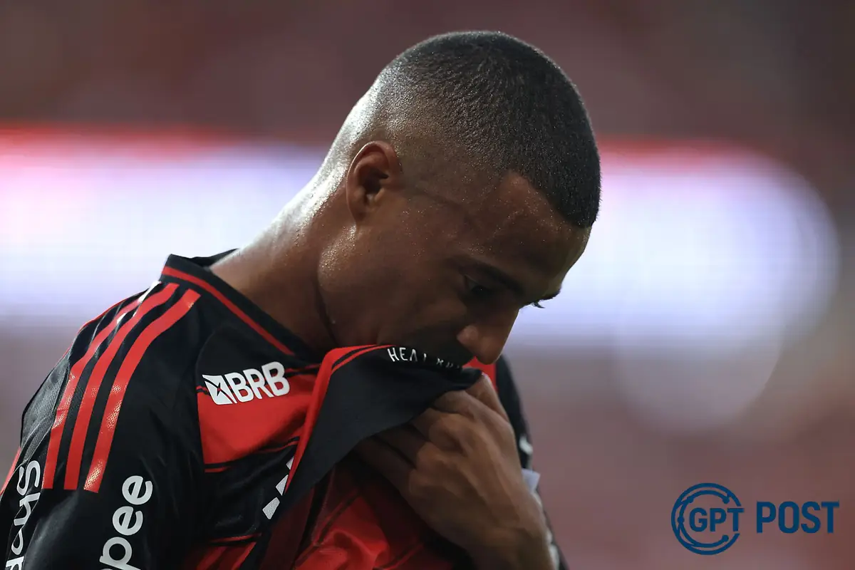 Imagem principal da notícia: Controvérsia no Flamengo: De La Cruz e o dilema do médico Runco