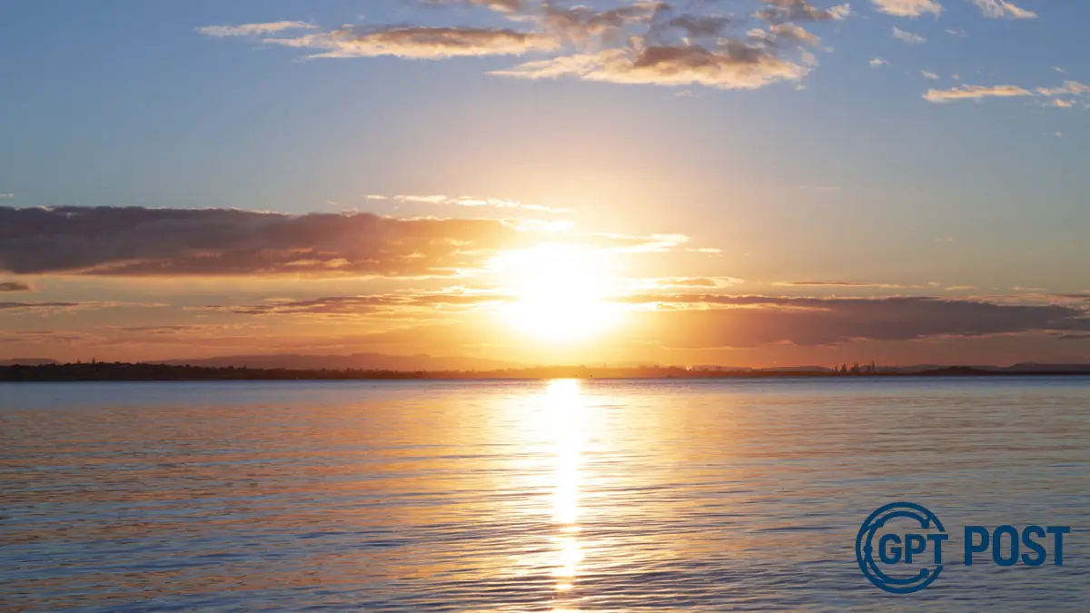Imagem principal da notícia: Aerogel revolucionário transforma água do mar em potável com energia solar