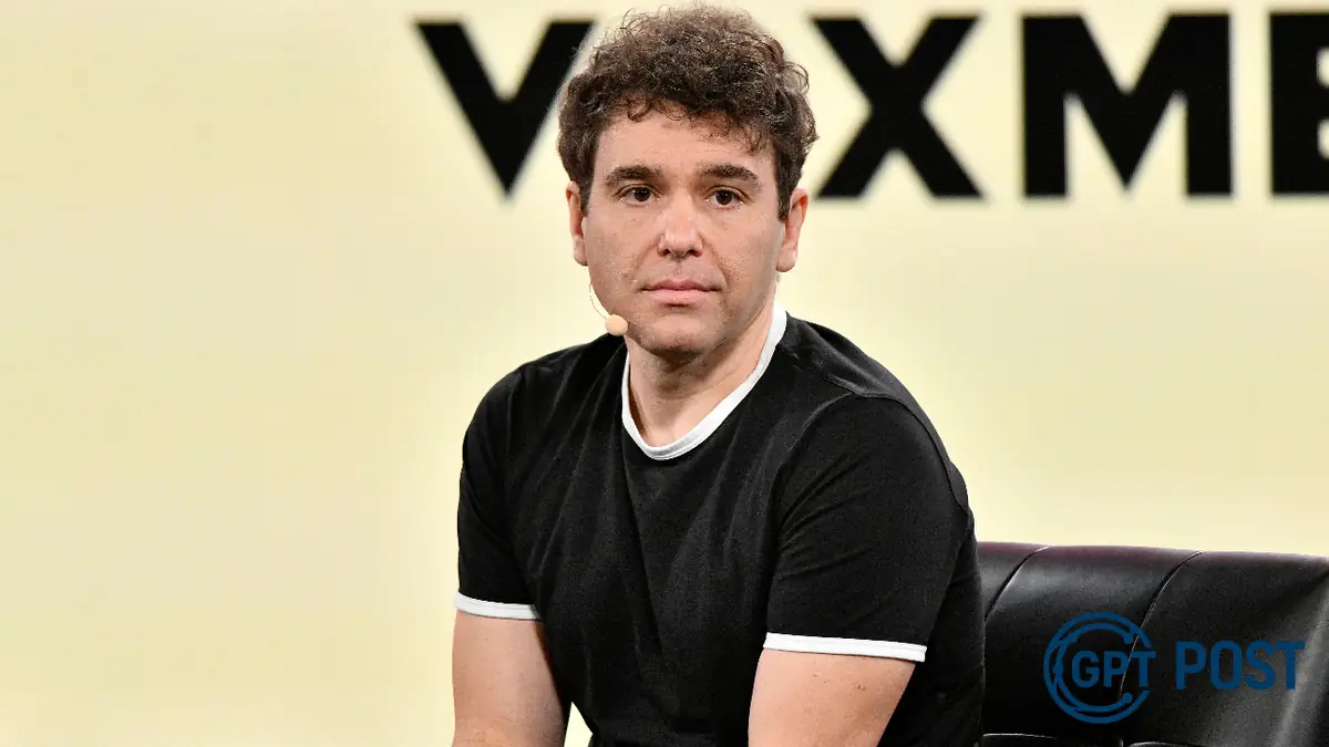 Imagem principal da notícia: Jon Lovett: Donald Trump é engraçado, mas não deixa ninguém rir