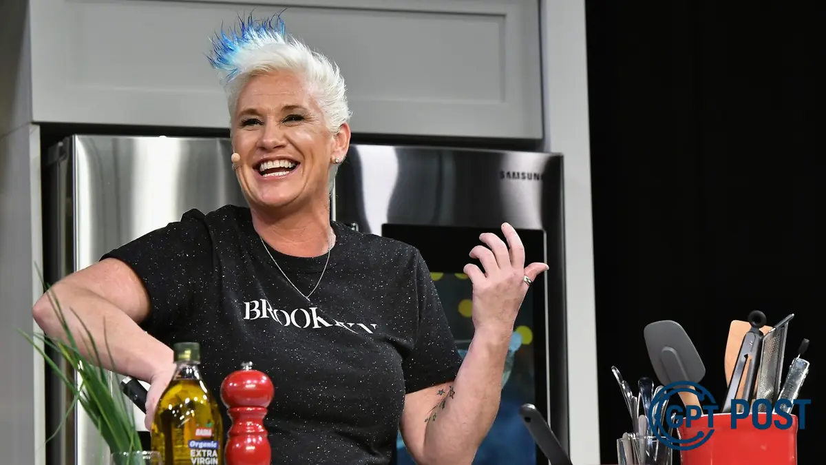 Imagem principal da notícia: Anne Burrell: A Última Temporada da Cozinheira querida de 'Worst Cooks'