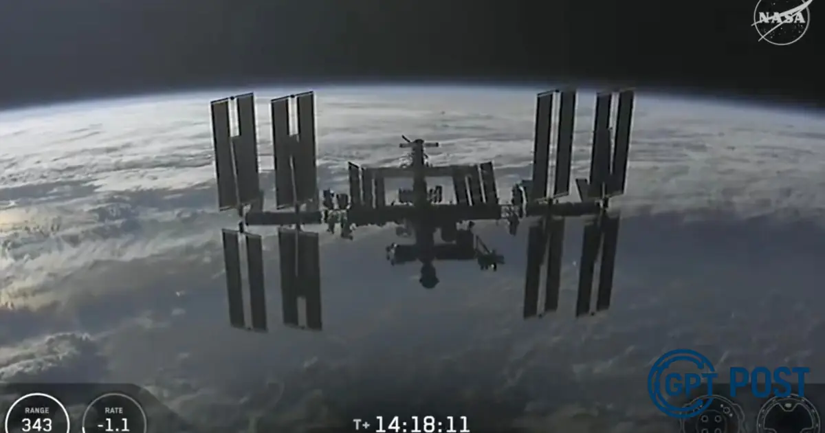 Imagem de ISS recebe nova equipe: uma visão impressionante do espaço