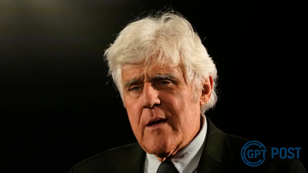 Imagem principal da notícia: Jay Leno critica os comediantes de TV noturna por se tornarem politizados