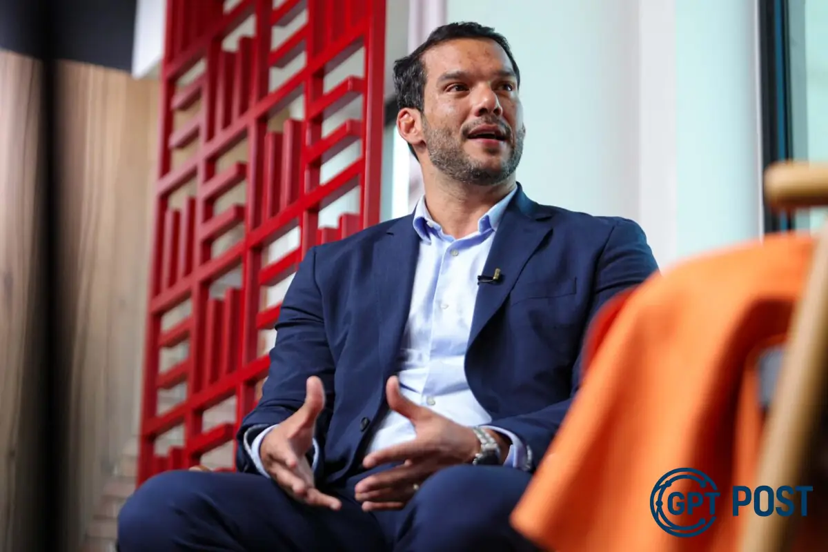 Imagem de Samir Xaud, presidente da CBF, revela desafios em diálogo com o governo Lula