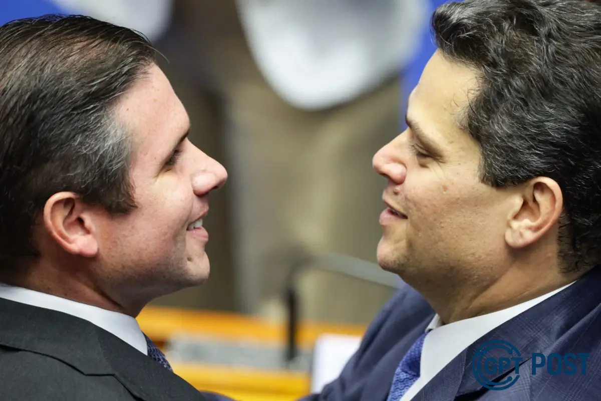 Imagem da notícia recomendada: Congresso volta ao trabalho em meio à tensão política