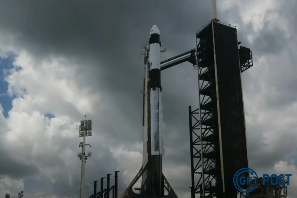 Imagem principal da notícia: Nuvens atrapalham lançamento espacial da NASA