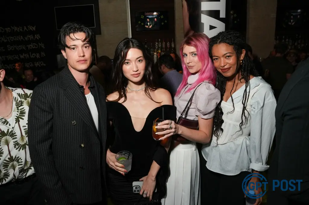 Imagem principal da notícia: Noites de Festa na Comic-Con: O Encantador evento fechado pela EW