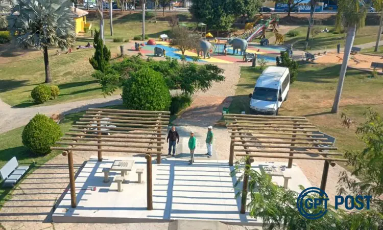 Imagem principal da notícia: Parque Temático Gana Un Espaço Nuevo con Pergolas y Mesas para Juegos