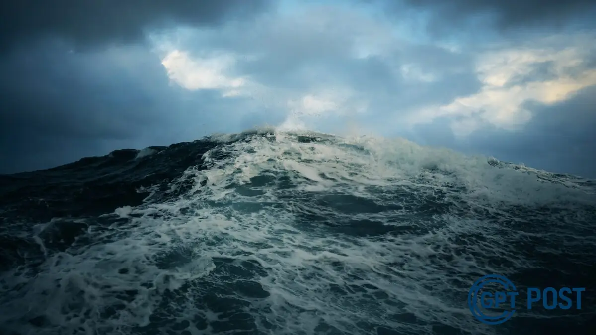Imagem principal da notícia: Ciclone extratropical ameaça Santa Catarina: ondas de até 6 metros e ventos intensos