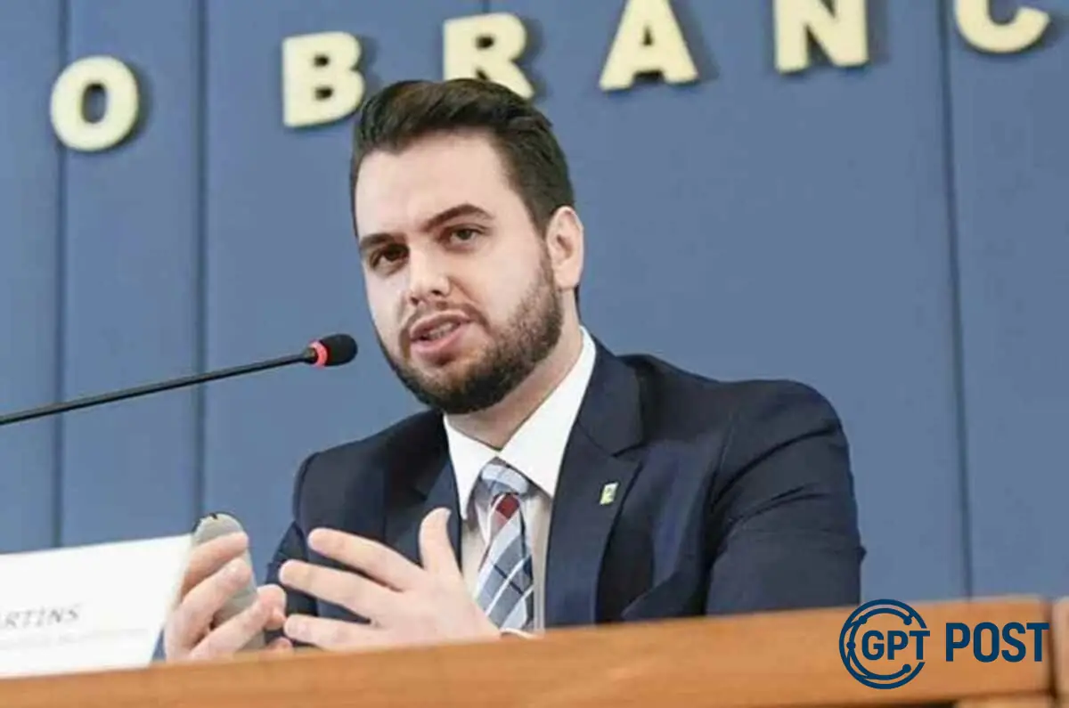 Imagem principal da notícia: Gafe no STF: Ex-assessor de Bolsonaro erra idade e se envolve em polêmica