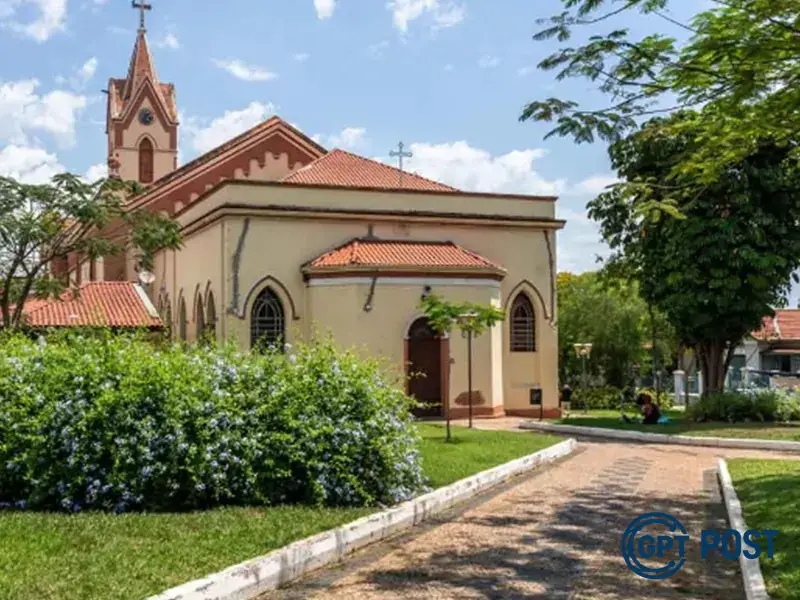 Imagem principal da notícia: Acessibilidade e turismo religioso: Vereadores visitam igreja matriz para melhorar experiências