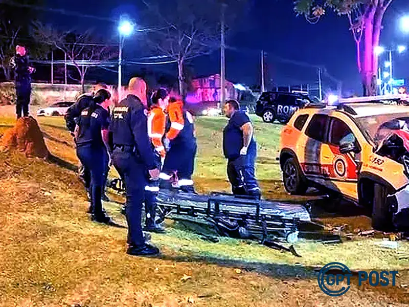 Imagem da notícia recomendada: Viatura da GCM colide com árvore e motociclista atinge poste em perseguição