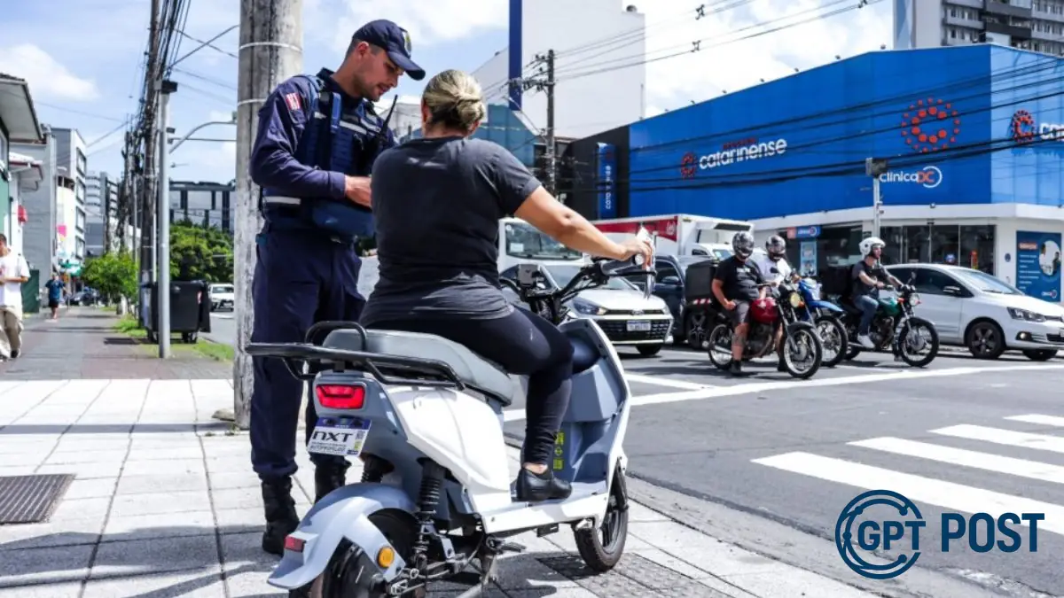Imagem de Três acidentes com scooters em Blumenau: um fugiu e dois precisaram de atendimento hospitalar