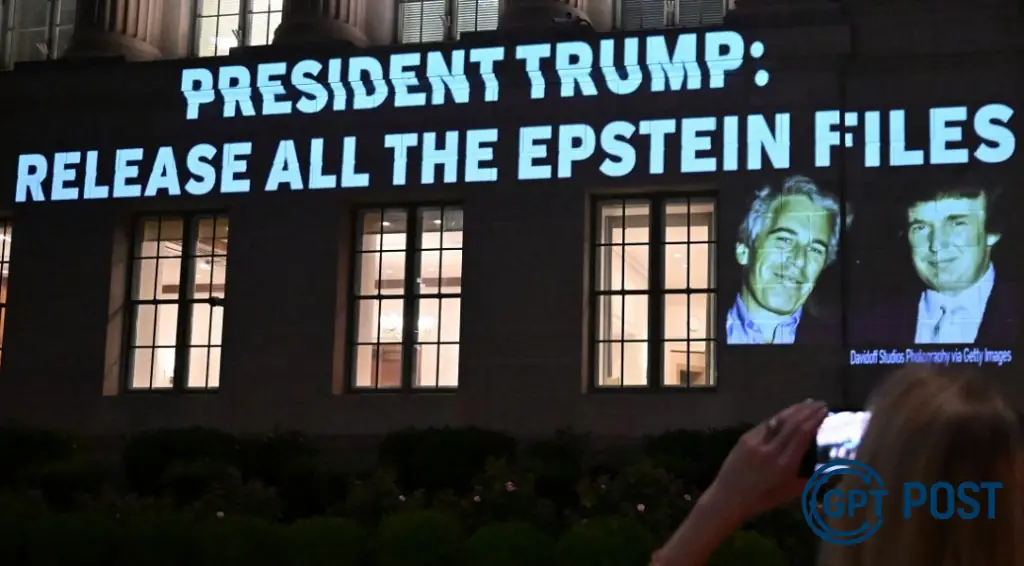 Imagem principal da notícia: Trump nega ser informado sobre ligação com Epstein: 'Nunca soube'