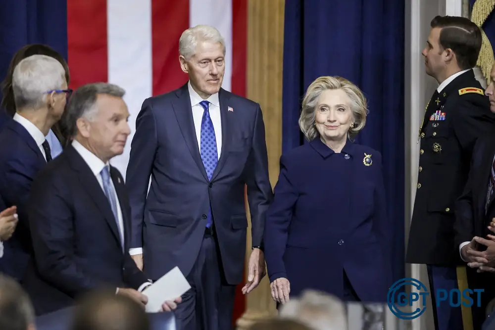 Imagem da notícia recomendada: Escândalo de Epstein volta à tona: Congresso americano obriga Clinton a depor