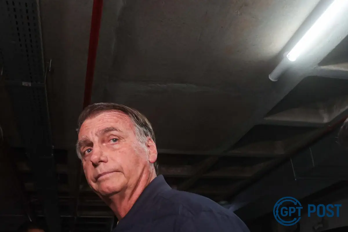 Imagem principal da notícia: TRE-AM inocenta Bolsonaro e equipe no STF: sem antecedentes criminais