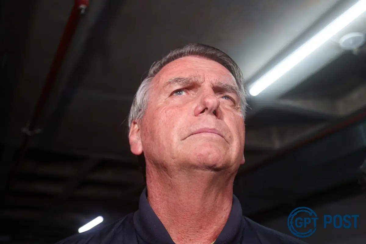 Imagem principal da notícia: Jair Bolsonaro defende esclarecimentos sobre tornozeleira eletrônica