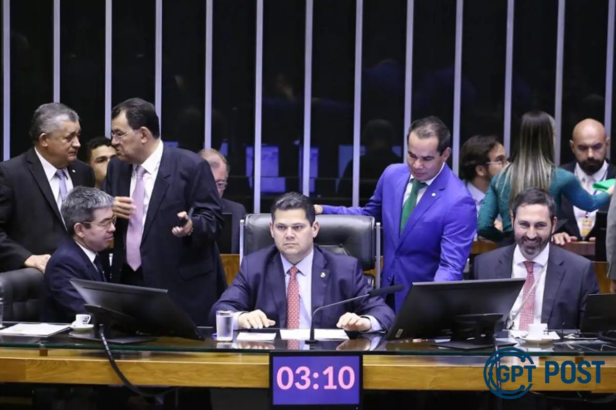 Imagem da notícia recomendada: Davi Alcolumbre sube o tom e promete não aceitar chantagem da oposição