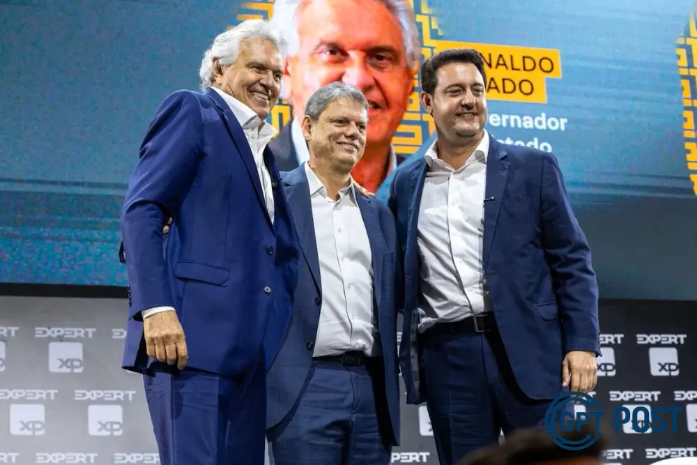 Imagem principal da notícia: Políticos brasileiros evitam discussão sobre tarifas de Trump