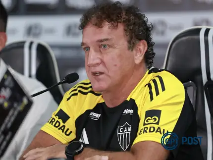Imagem da notícia recomendada: Cuca e o desafio de guerrear em três frentes: O Galo voa alto