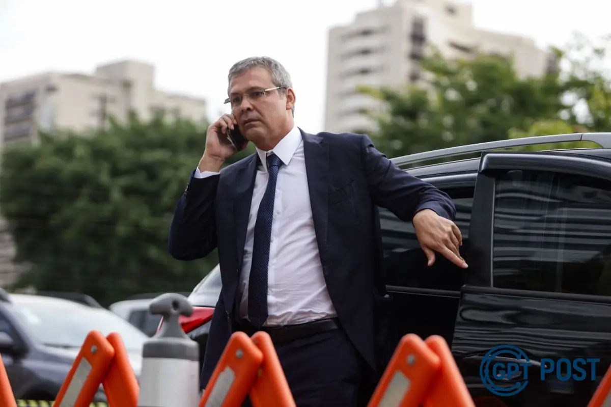 Imagem da notícia recomendada: Líder do PT: prisão de Bolsonaro é só o começo
