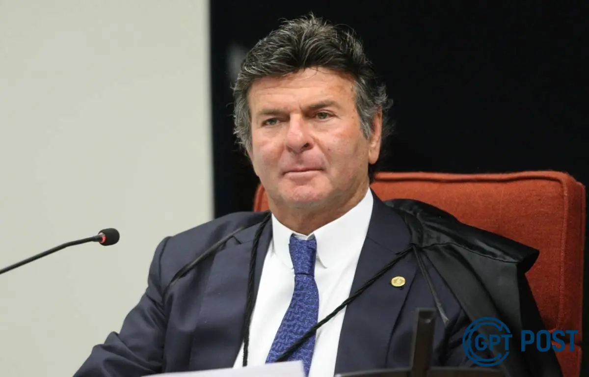 Imagem principal da notícia: Luiz Fux: A ascensão de um ministro controverso e sua trajetória na Justiça brasileira