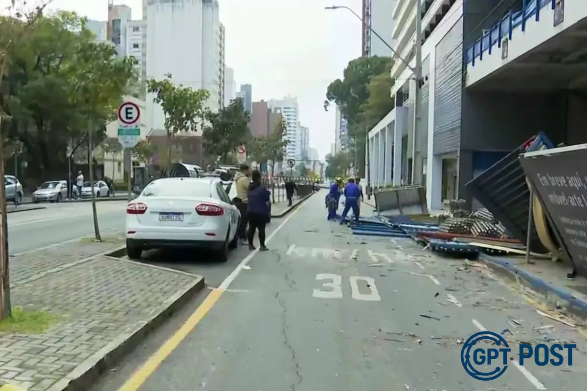 Imagem da notícia recomendada: Acidente em Curitiba: Estrutura cede e interdita avenida João Gualberto