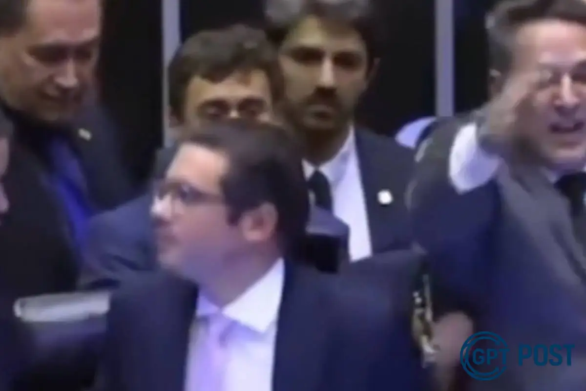Imagem da notícia recomendada: Polêmica na Câmara: Nikolas Ferreira acusa deputada do PT e viraliza vídeo da confusão