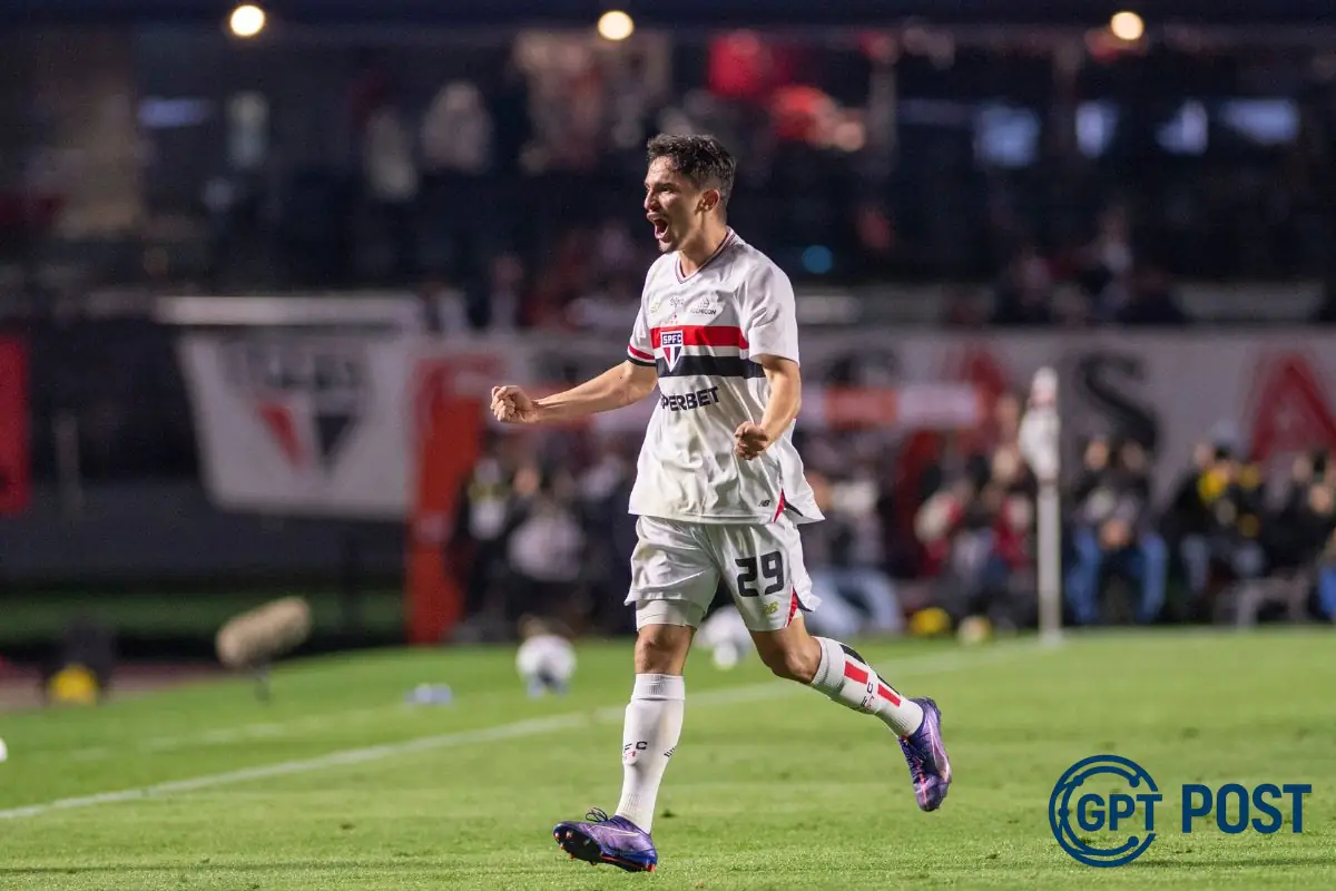 Imagem principal da notícia: São Paulo se reinventa e vence o Athletico-PR em partida marcada por polêmicas