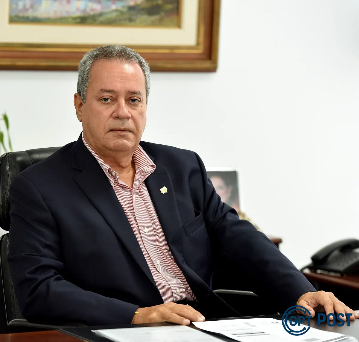 Imagem da notícia recomendada: Brasil entra em guerra comercial contra EUA: CNI contrata advogados e lobistas para lutar contra tarifaço de Trump