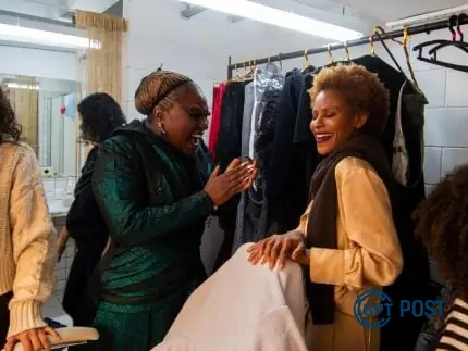 Imagem principal da notícia: Reencontro de Karin Hils e Aline Wirley no musical Wicked emociona fãs