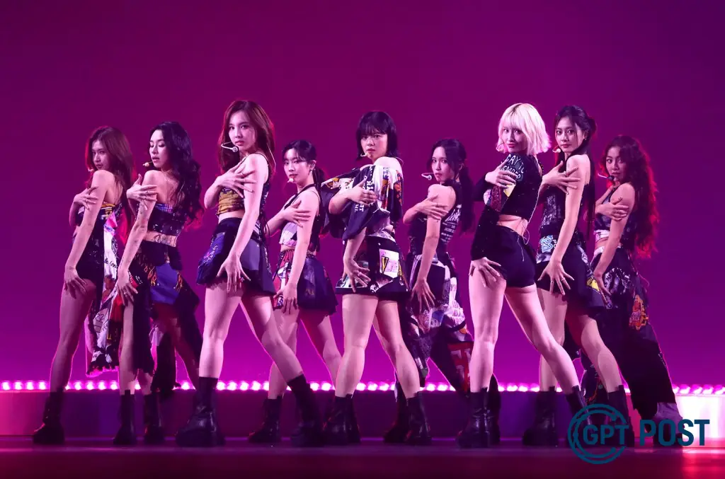Imagem principal da notícia: TWICE volta com tudo! Conheça os detalhes da nova turnê na Austrália